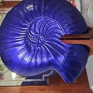 11.25" Vtg Molded Handmade Glass Deep Purple Shell Display Plate THREEHANDSCORP
